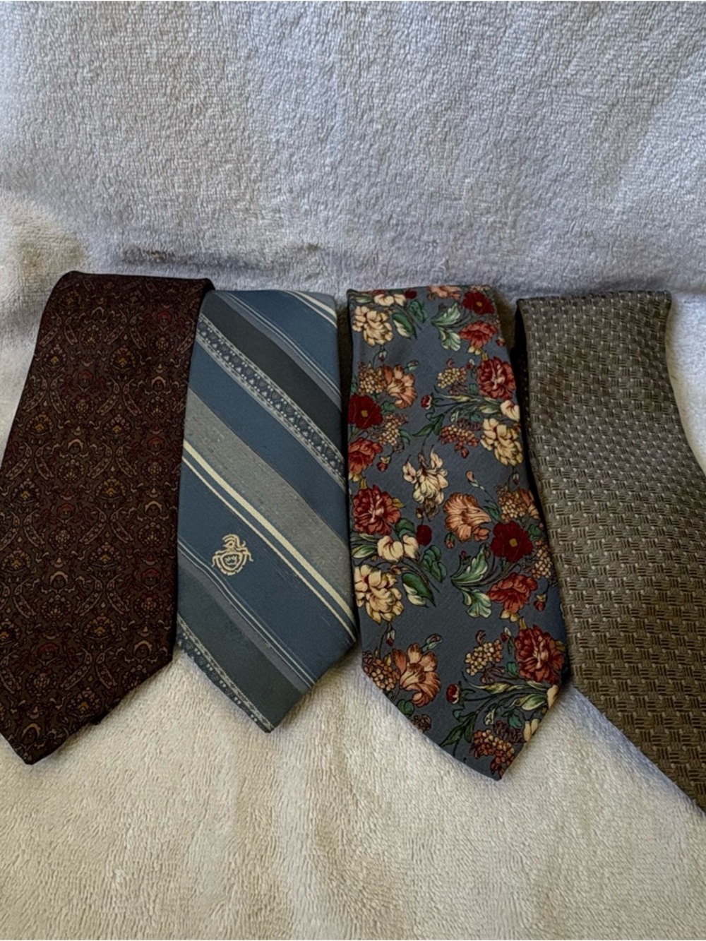 Men’s NeckTies Lot Of Four Different Ones